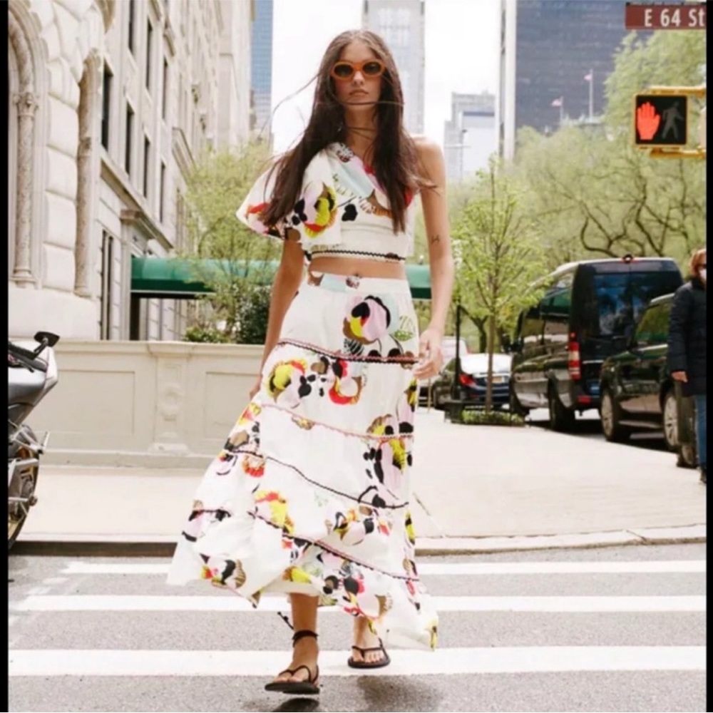 Zara floral white skirt